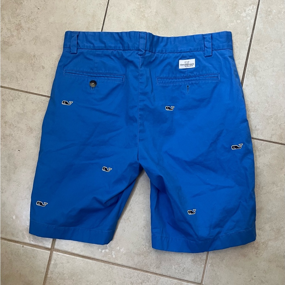 Vineyard Vines Blue Embroidered Men Shorts - Picture 2 of 2
